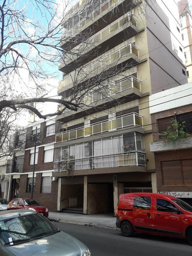 Gran Oportunidad, Venta Departamento 2 Ambientes Con Lavadero. Flores.