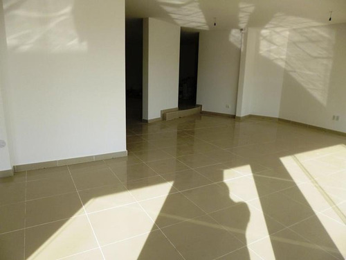 Venta De 3 Locales Comerciales A Estrenar En Buceo Frente Plaza Italia