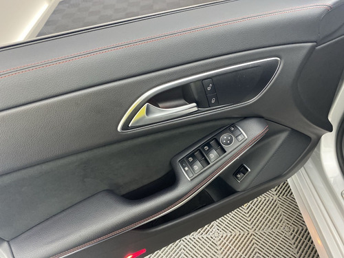 Imagen 18 de 25 de Mercedes Benz Cla 45 Amg A Matic 2.0