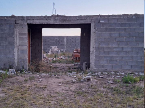 Terreno 800 M2 - Agua Y Luz - Con Construccion