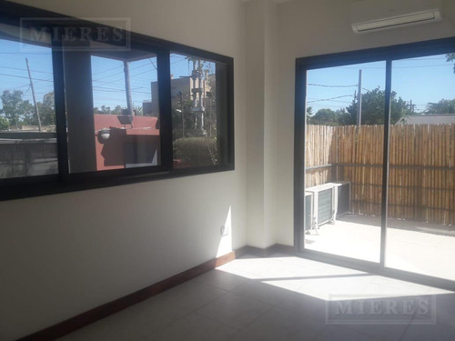 Imagen 3 de 12 de Oficina En Venta Con Renta En El Condominio Las Pircas