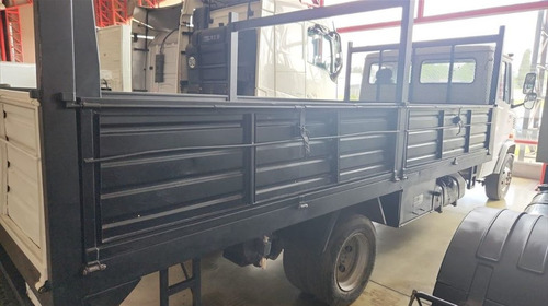 Mercedes Benz 710 Caja Metalica C/baranda Año 2013