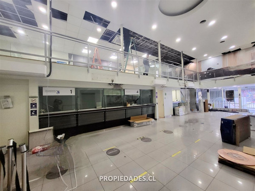 Local Comercial En Arriendo En Santiago Uf 230 Gran Local