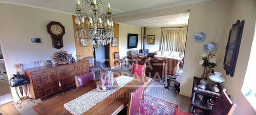 Vende Casa Con Amplio Terreno En Lo Gamboa De Olmué