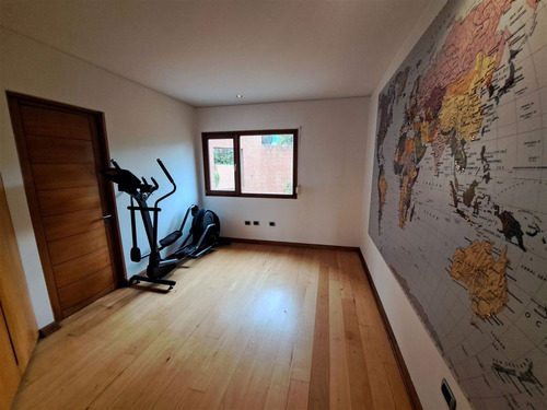 Departamento Tipo Townhouse En Venta De 5 Dorm. En Vitacura