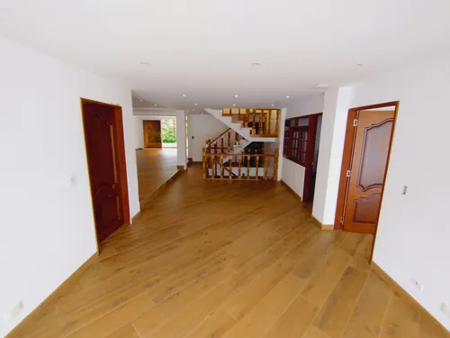 Casa En Venta En La Flora. Cod V1023095