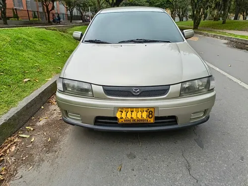 Mazda Allegro Automático Edición Especial
