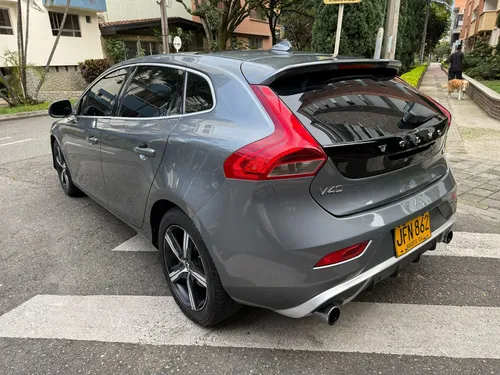 Volvo V40 2.0 T4 Drive-e R-design