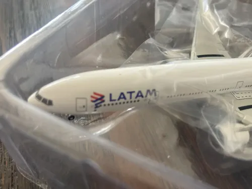 Boeing 777-300 Latam Herpa 1/500 Ng | Frete grátis