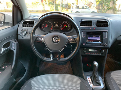 Volkswagen Polo Highline 1.6 Aut 2017
