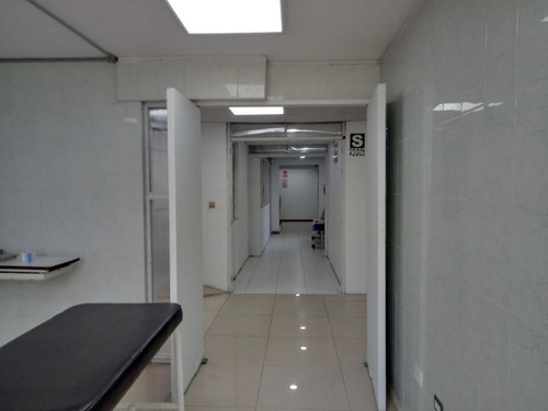 Imagen 2 de 7 de Clinica Oftalmologica 1er Y 2do Piso