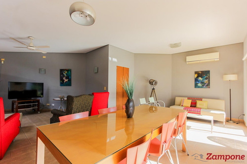 Casa En Boedo Con Parque Y Pileta