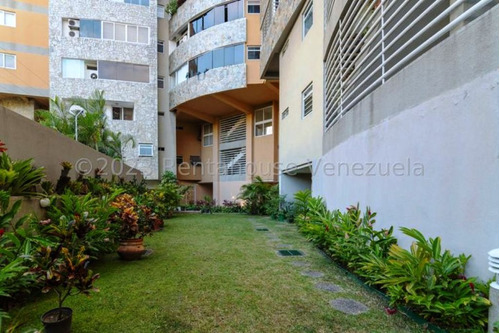 Apartamento A La Venta En Los Naranjos De Las Mercedes #24-13436 Jose Luis