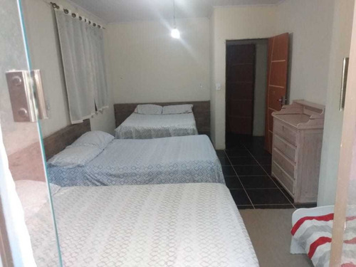 Imagem 2 de 14 de Vende-se Uma Linda Chácara,com Piscina E Rio Nos Fundos.