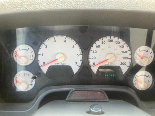 Imagen 8 de 15 de Dodge Ram Sport Hemi 5.7