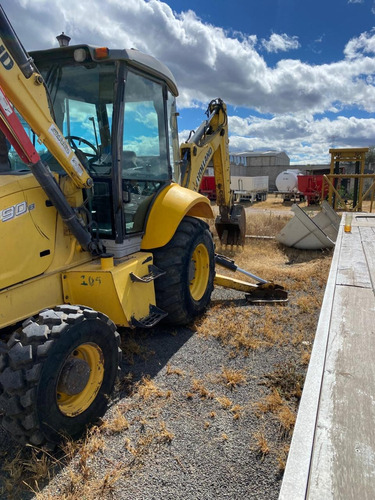 Retroexcavadora New Holland 2015 - Mexicana Mod. B90b