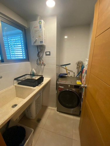 Imagen 9 de 22 de La Esperilla - Apartamento En Alquiler Amueblado - Código: Man-00110 Piso 5 2 Habitaciones Balcón Sala Comedor Lobby Área Social Con Bbq Piscina Gimnasio Área Infantil Salón De Eventos