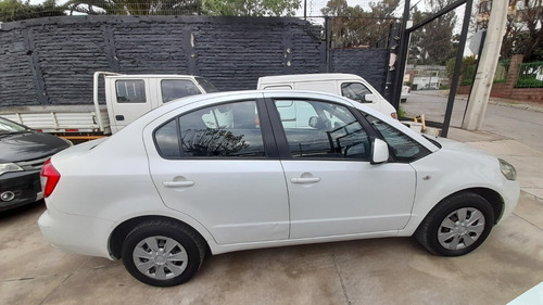 Imagen 4 de 18 de Suzuki Sx4 1.6