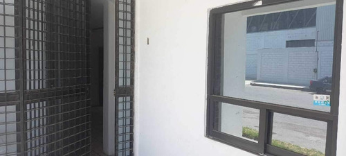 Imagen 3 de 27 de Se Renta Nave Industrial Bodega 2000 M2 Esquina Lerma Estado De México