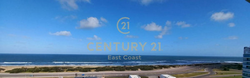 Venta Apartamento 3 Dormitorios Y Dependencia, Vista Al Mar Sobre Playa Brava