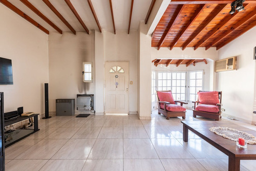 Venta Casa 5 Ambientes + Depto En Villa Martelli