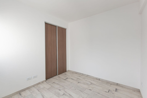 Venta Duplex Casa C/ Patio Cochera - Permuta