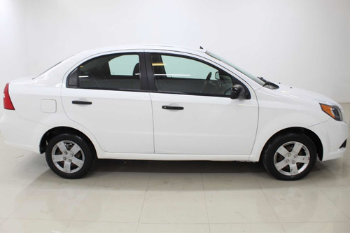 Imagen 3 de 10 de Chevrolet Aveo 1.6 Ls At Sedán 2016