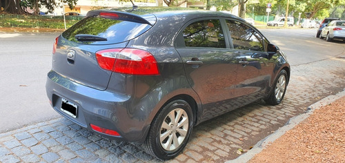 Kia Rio Automatico , No Hyundai I10 , No Picanto