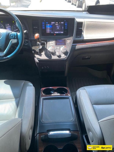 Toyota Sienna Automática