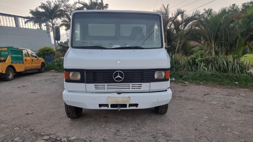Imagem 8 de 13 de Mercedes-benz 3/4 710 Ano 2009 Cabine Suplementar