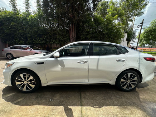 Kia Optima 2.0 L Turbo Gdi Sx At