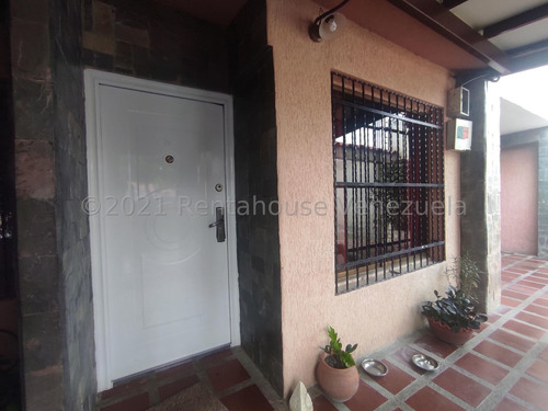Imagen 4 de 20 de Casa Remodelada En Venta Palo Negro Conj Priv Estef 22-7076