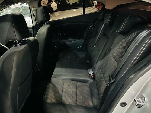 Renault Fluence 2.0 DYNAMIQUE 16V FLEX 4P AUTOMÁTICO