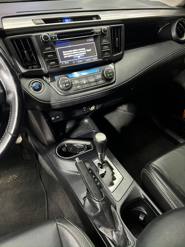 Toyota RAV4 2.0 Street