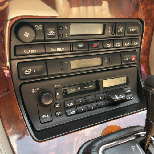 Imagem 8 de 15 de 1996 Jaguar Xj6