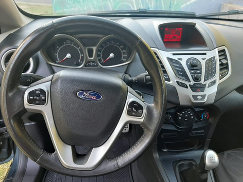 Ford Fiesta Kinetic Titanium Impecable