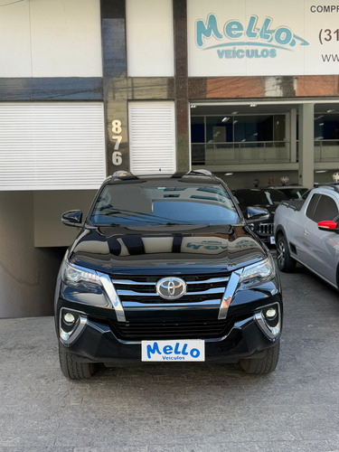 Toyota SW4 2.8 SRX 4X4 7 LUGARES 16V TURBO INTERCOOLER DIESEL 4P AUTOMÁTICO