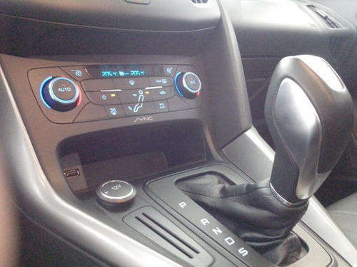 Ford Focus 2.0 Se Plus 2017 Azul Flex