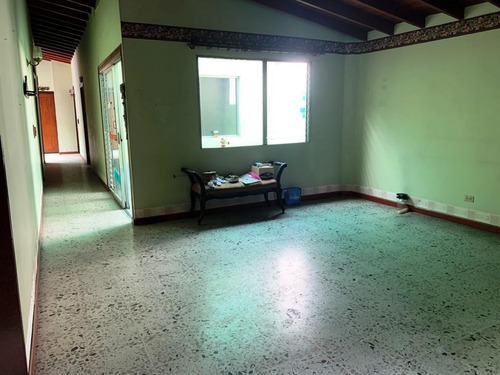 Casa-local En Venta
