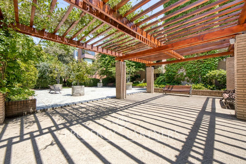 Departamento Con Jardín En Santa María De Manquehu...
