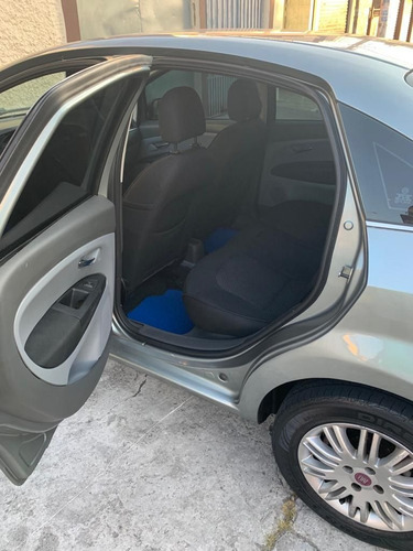 Fiat Linea 2012 1.8 16v Essence Flex 4p