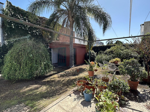 Barrio Juniors - Se Vende Casa De 2 Dorm - Patio Con Asador - Disponibilidad Inmediata