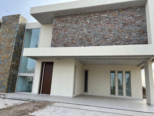 Imagen 1 de 13 de Espectacular Casa De Categoria A Estrenar En Terralagos