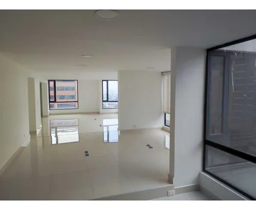 Oficina En Arriendo, Centro Empresarial Av Chile, Bogotá