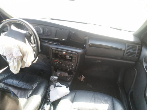 Imagem 10 de 13 de Sucata Chevrolet Vectra Cd 2.2 16v Automático Ano 2000