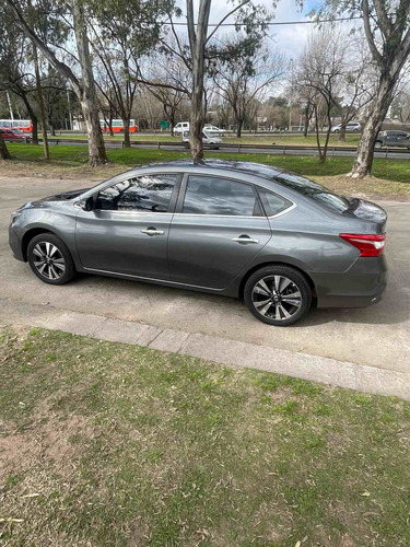 Imagen 6 de 18 de Nissan Sentra Exclusive Cvt 2016