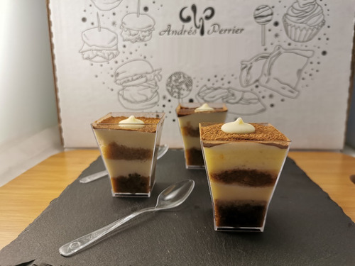 Imagen 6 de 9 de Postres Vasitos Mini Shot 12 Und 60cc - 6 Sabores A Elección