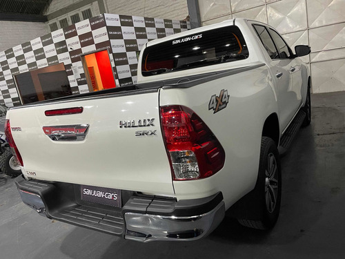 Imagen 6 de 8 de Toyota Hilux 2018 2.8 Cd Srx 177cv 4x4 At