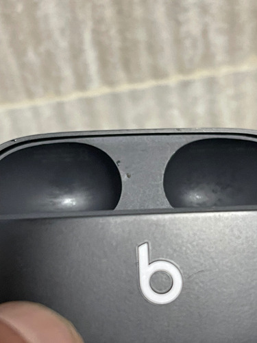Estuché De Carga Beats Studio Buds Original Negro (Usado)