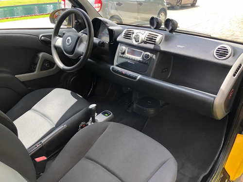 Imagen 11 de 12 de Smart Fortwo 2015 1.0 Coupe Black&white L3 At